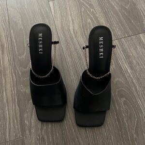 MESHKI Black heels